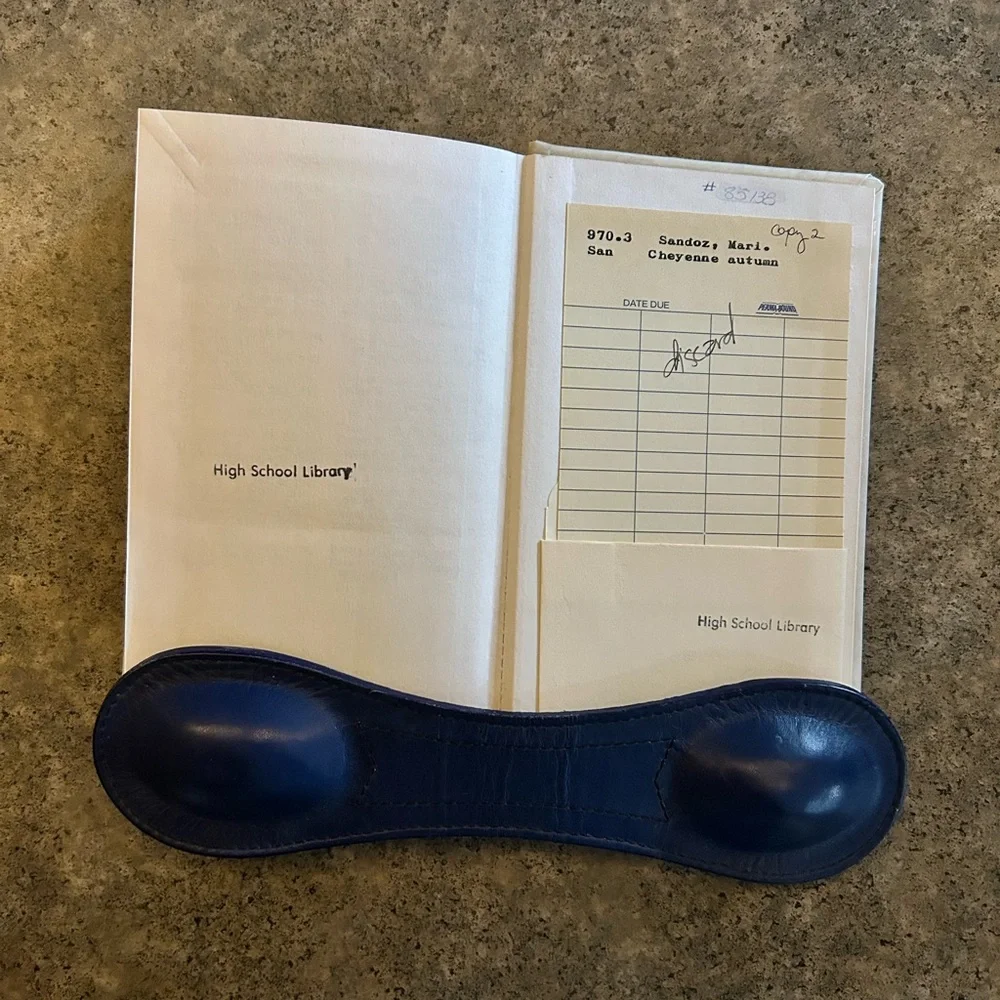 📕 Vintage Cheyenne Autumn [Mari Sandoz], Western Decor Book